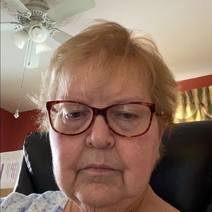 Meet your Posher, Gloria